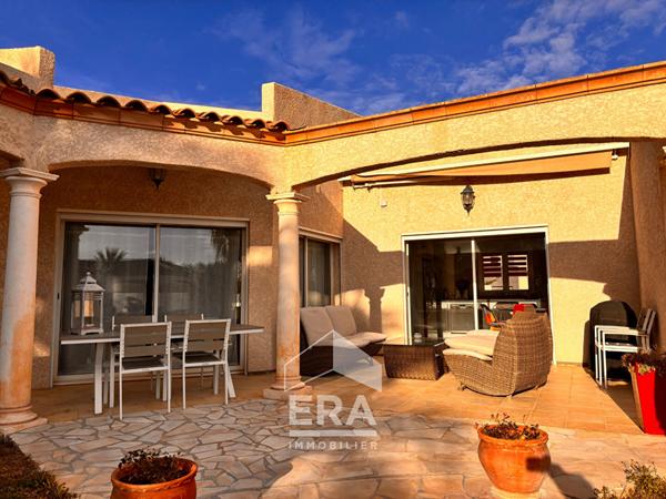 Villa plain pied avec 4 chambres et piscine