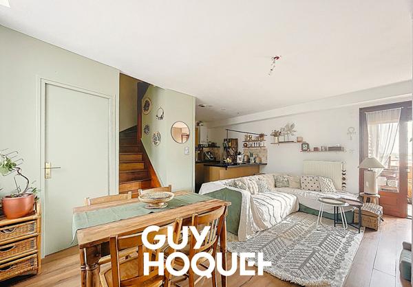 Appartement Type 3 en Duplex avec Terrasse + 2 Places de stationnement privatives - 71000 MACON