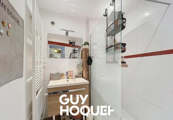 Appartement Type 3 en Duplex avec Terrasse + 2 Places de stationnement privatives - 71000 MACON