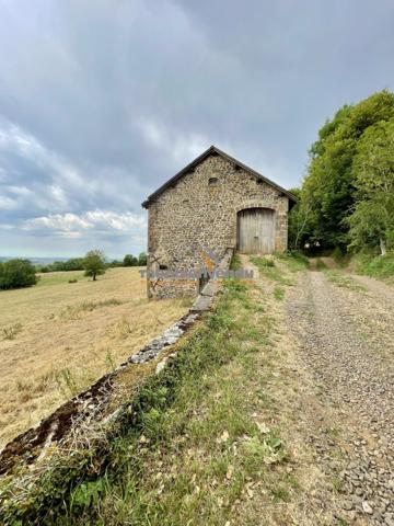 GRANGE EN PIERRE