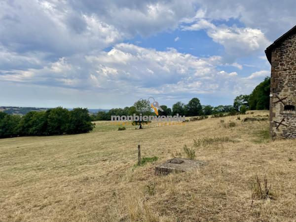 GRANGE EN PIERRE