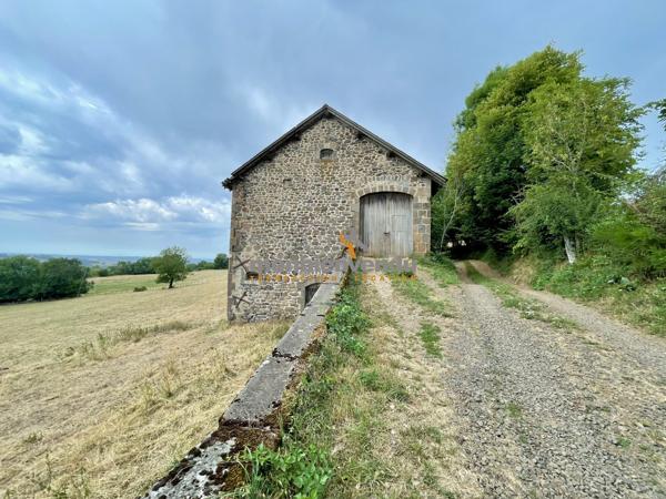GRANGE EN PIERRE