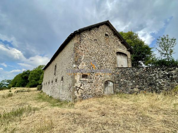 GRANGE EN PIERRE