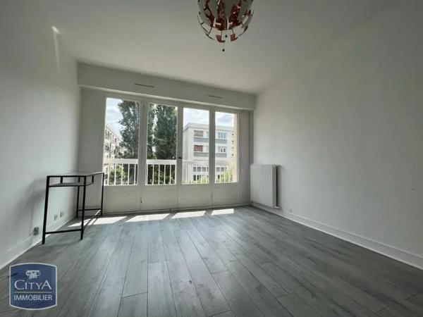 Appartement à louer 2 pièces 44.9m² Le Chesnay-Rocquencourt (78150)