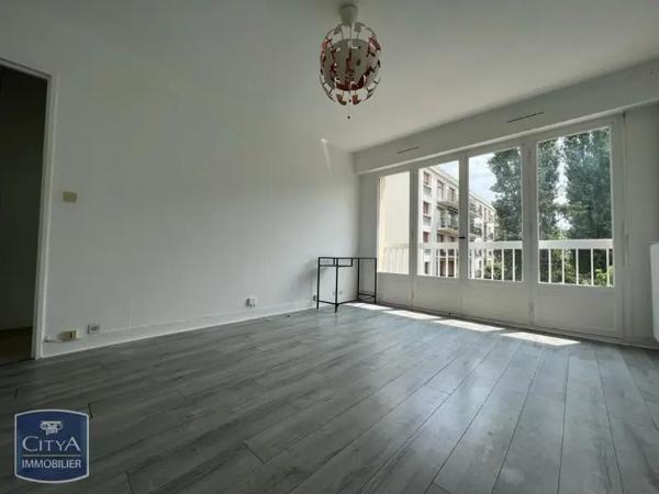 Appartement à louer 2 pièces 44.9m² Le Chesnay-Rocquencourt (78150)