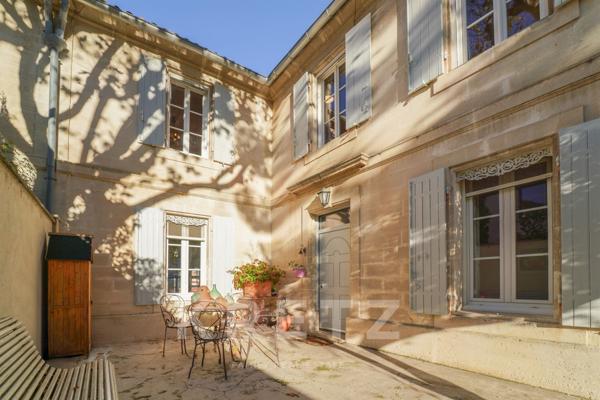 Mas provençal entièrement restauré, au calme, à 5 min de Saint-Rémy-de-Provence