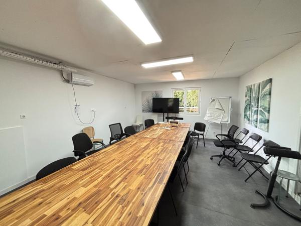 Bureaux à louer Rezé proximité centre commercial et espace extérieur