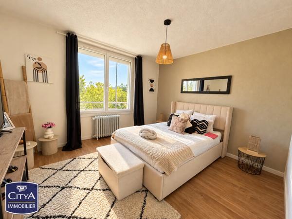 Immeuble à vendre 175m² Bourges (18000)