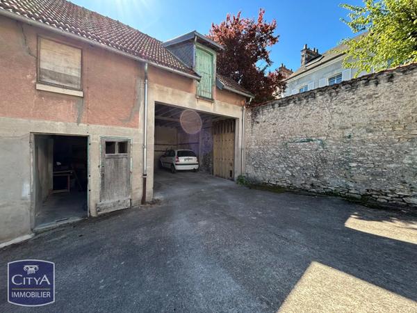 Immeuble à vendre 175m² Bourges (18000)