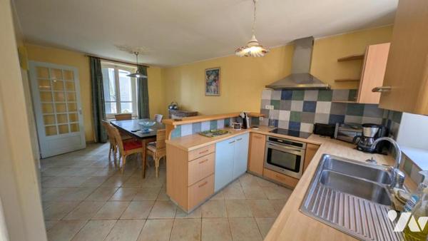 Maison de ville avec jardin et garage