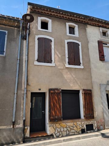 Maison de village traversante, grand garage, grange et fort potentiel – Pexiora