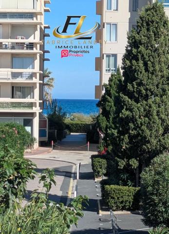 Maison rénovée de 53 M²  + véranda 11 m² + parking à CANET PLAGE