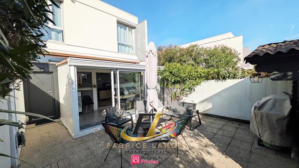 Maison rénovée de 53 M²  + véranda 11 m² + parking à CANET PLAGE