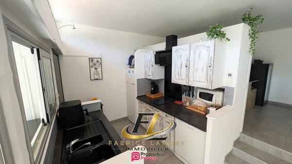 Maison rénovée de 53 M²  + véranda 11 m² + parking à CANET PLAGE