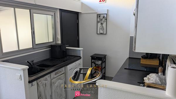 Maison rénovée de 53 M²  + véranda 11 m² + parking à CANET PLAGE