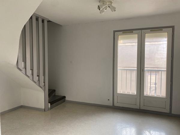 Loue Bourg T2 Bis en duplex quartier calme