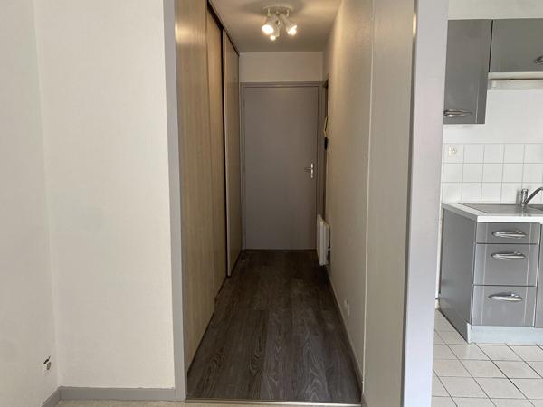 Loue Bourg T2 Bis en duplex quartier calme