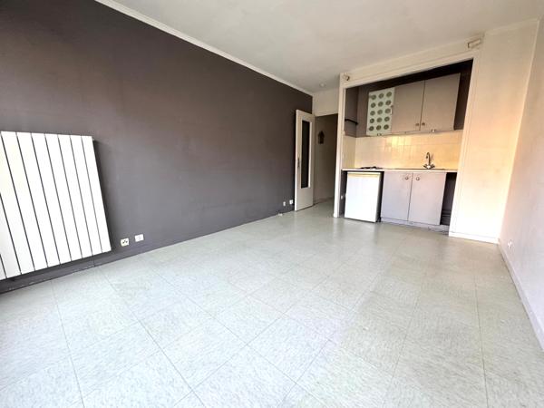 Studio + Jardin + Pkg + Cave! Secteur Basoche!!!