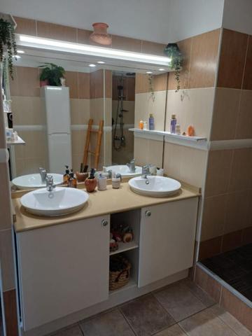 Penthouse d'Exception aux Trois-Îlets : 126 m², 47 m² de terrasse, garage et cave inclus