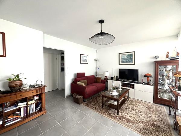 Castanet-Tolosan ? T3 lumineux dans résidence récente avec parking