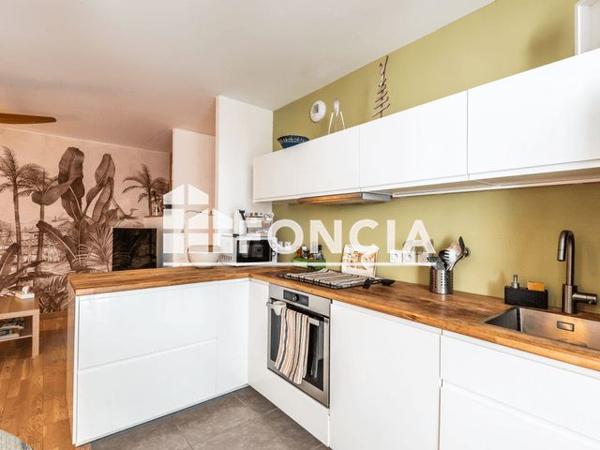 À vendre Appartement 4 pièces 84 m² - Saint-julien-en-genevois 74160