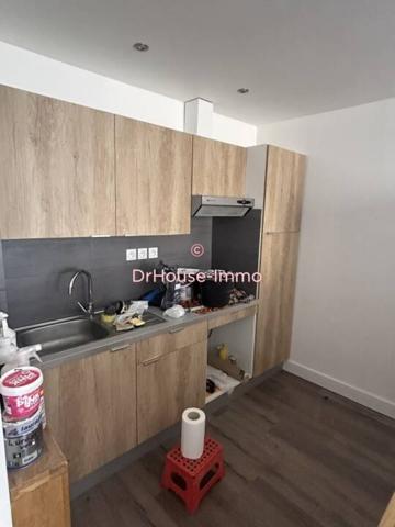 Immeuble à vendre 14 pièces de 300 m²