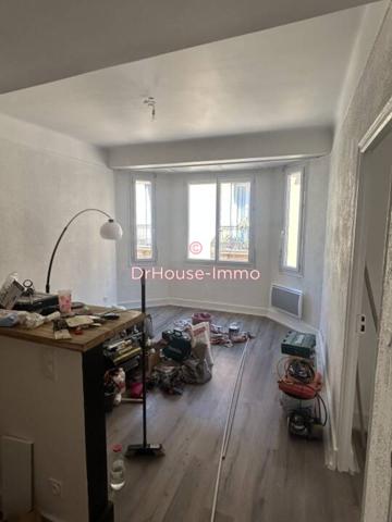Immeuble à vendre 14 pièces de 300 m²