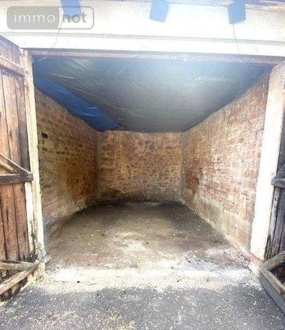 Garage fermé à louer à Avallon dans l'Yonne (89200), ref : 89099/140699   
Centre ville