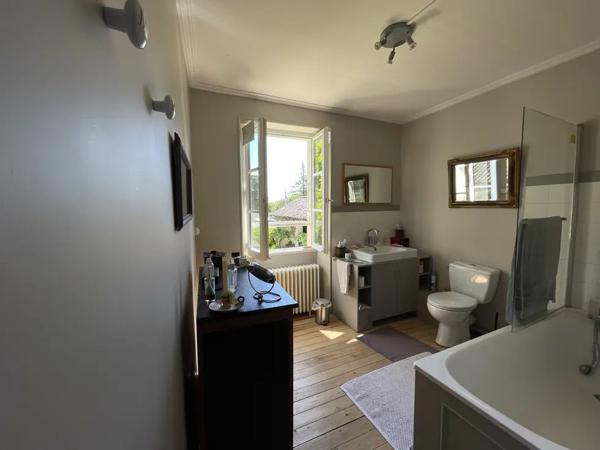Price reduction Stone house 5 minutes from Chaunay