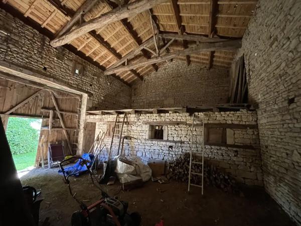 Price reduction Stone house 5 minutes from Chaunay