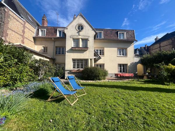 Vente Maison de luxe Mont-Saint-Aignan 8 Pièces 217 m²