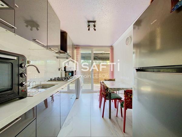 T4 lumineux avec 3 chambres et superbe terrasse de 16 m² à Talence Thouars
