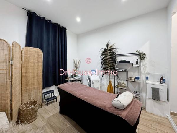 Commerce à vendre 13 pièces de 181 m²