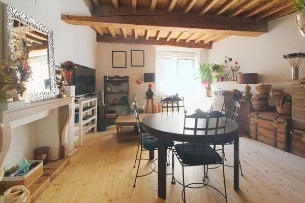 Superbe T2 spacieux d'environ 69 m²