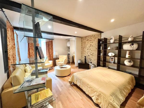 Immeuble 4 gîtes Centre Historique EAUZE