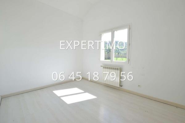 Saint-Aupre (38960) Maison 4 chambres + bureau avec grand terrain clos – environnement calme