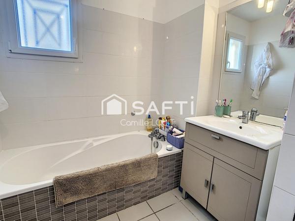 Maison récente 4 chambres 118 m² jardin garage