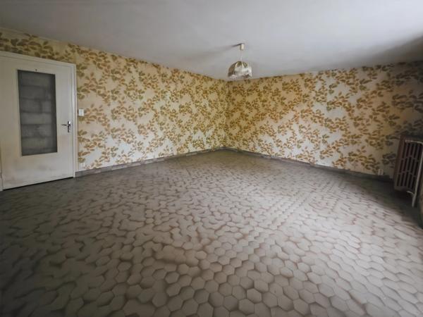 Maison à vendre 71 m² habitables, jusqu’à 180 m² exploitables COURBOUZON (39)