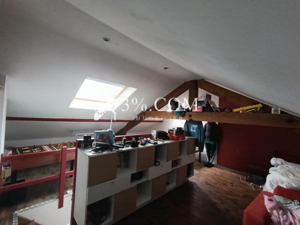 Maison
                                                                                                                                                                                                                                                                                                                        7 pièce(s)                                                                                                                                                                                                          3 chambre(s)                                                                                                                                                                                                          96  m²