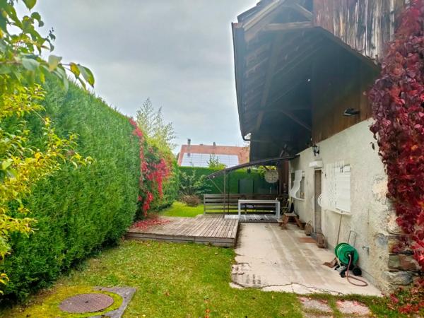 Dpt Haute Savoie (74), à vendre PEILLONNEX maison P3 - Terrain de 1 400,00 m², proche Genève, 2 chambres, ferme renovée, ferme à renovée,