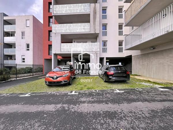 Parking / Box à vendre à Roche-sur-Yon (85000)