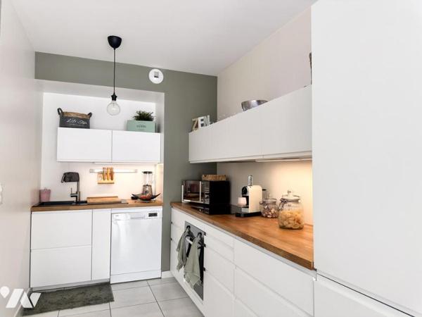 ST HERBLAIN BOURG - 2 CHAMBRES - TERRASSE - ASCENSEUR - PARKING