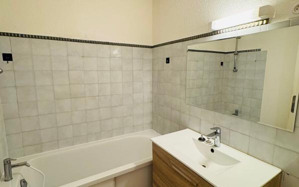 Appartement à vendre    3 pièces • 62,43 m2 Sète