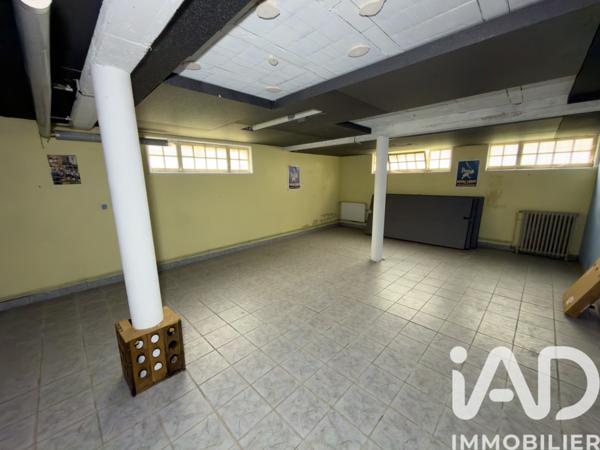 Maison à vendre 7 pièces 214 m² Le Mesnil-sur-Oger