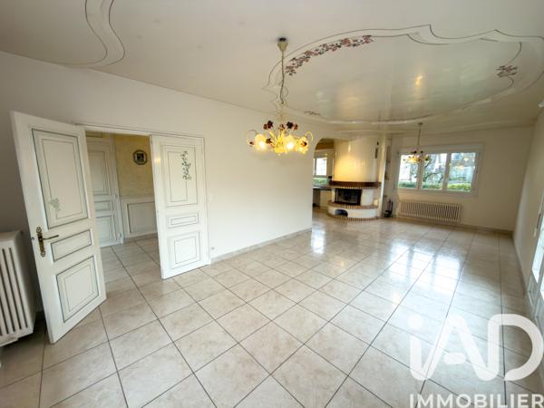 Maison à vendre 7 pièces 214 m² Le Mesnil-sur-Oger