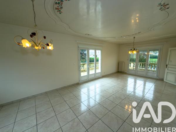 Maison à vendre 7 pièces 214 m² Le Mesnil-sur-Oger