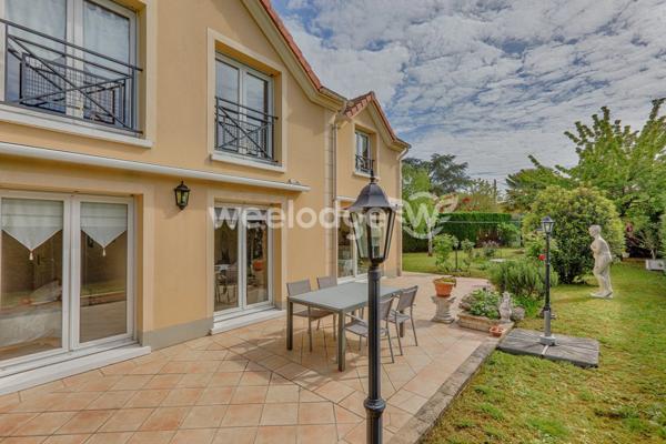 Maison à vendre 7 pièces de 165,12 m² à Andrésy