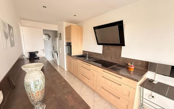 Appartement à louer    3 pièces • 72 m2 Villeneuve-Loubet