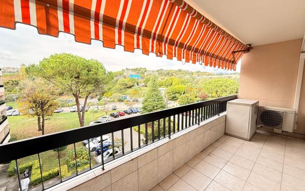 Appartement à louer    3 pièces • 72 m2 Villeneuve-Loubet