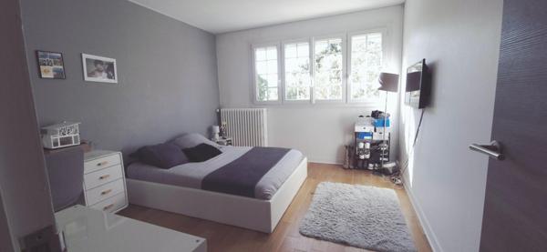 Yerres , Maison 205 m² , Piscine chauffée , Secteur recherché